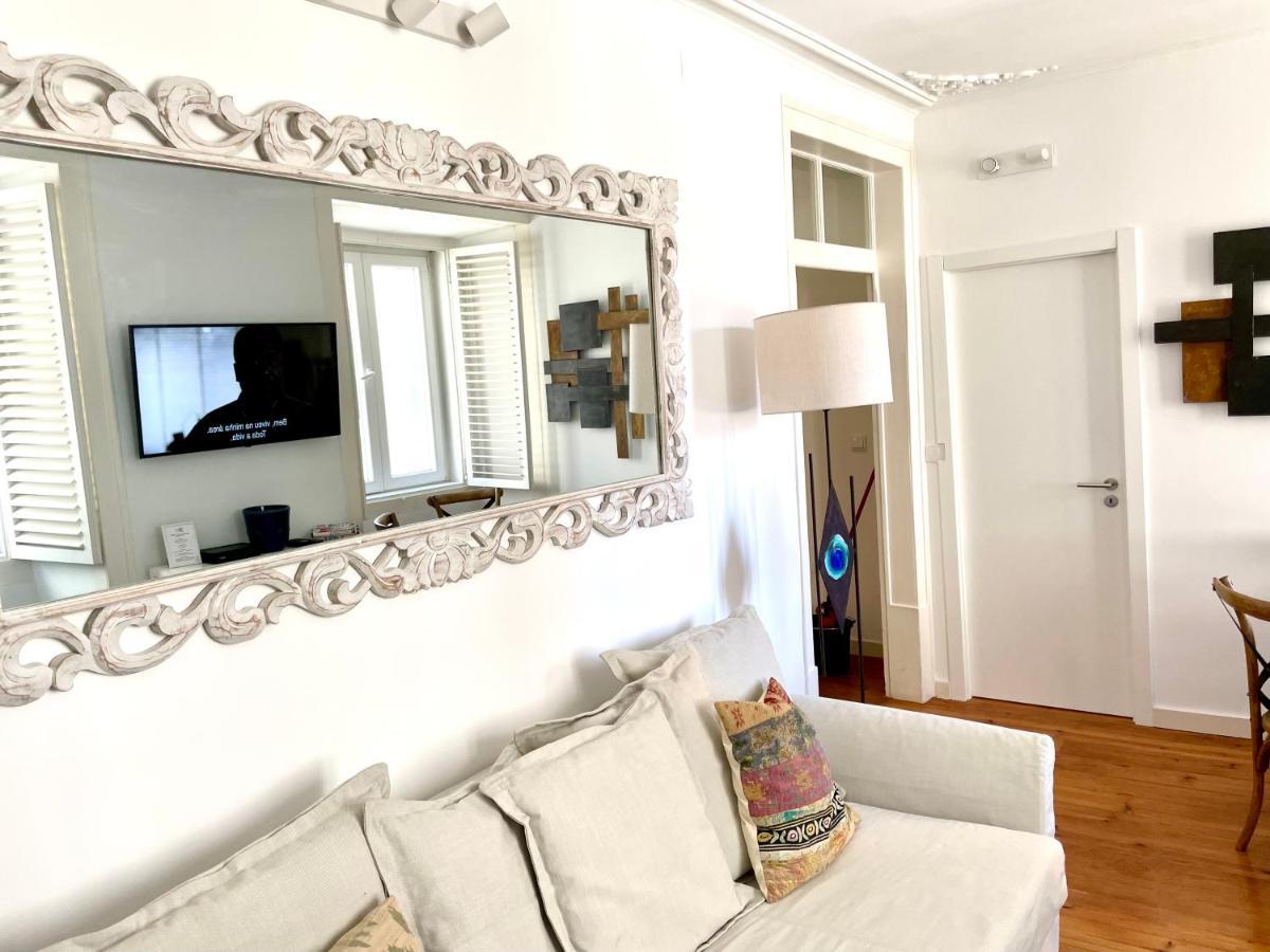 Bright And Spacious Three Bedroom Apt In The Heart Of Lisboa Extérieur photo