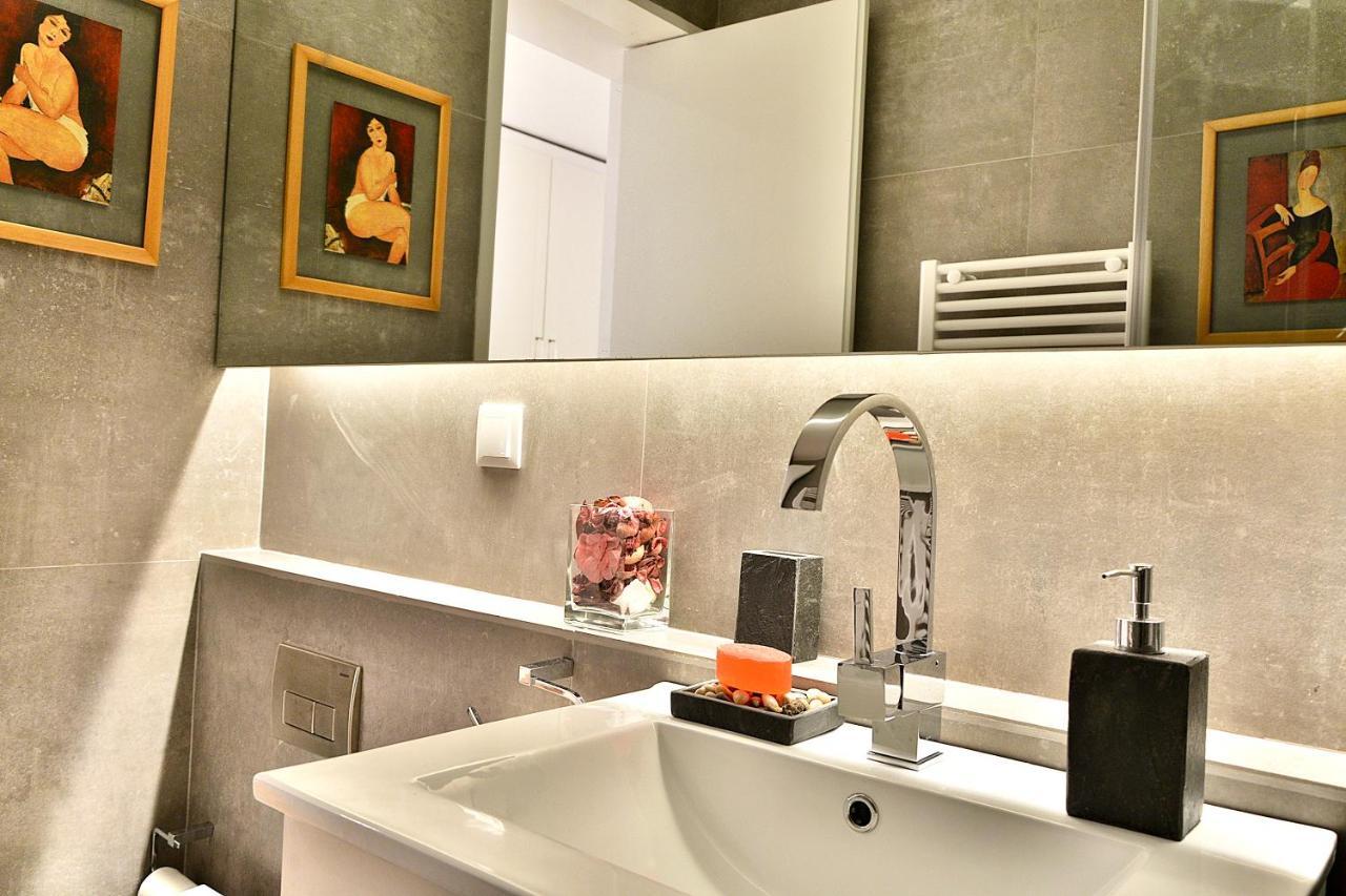 Bright And Spacious Three Bedroom Apt In The Heart Of Lisboa Extérieur photo
