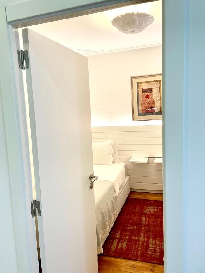 Bright And Spacious Three Bedroom Apt In The Heart Of Lisboa Extérieur photo